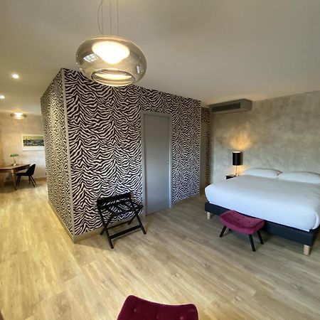 Le Terminus Hotel Турню Екстериор снимка