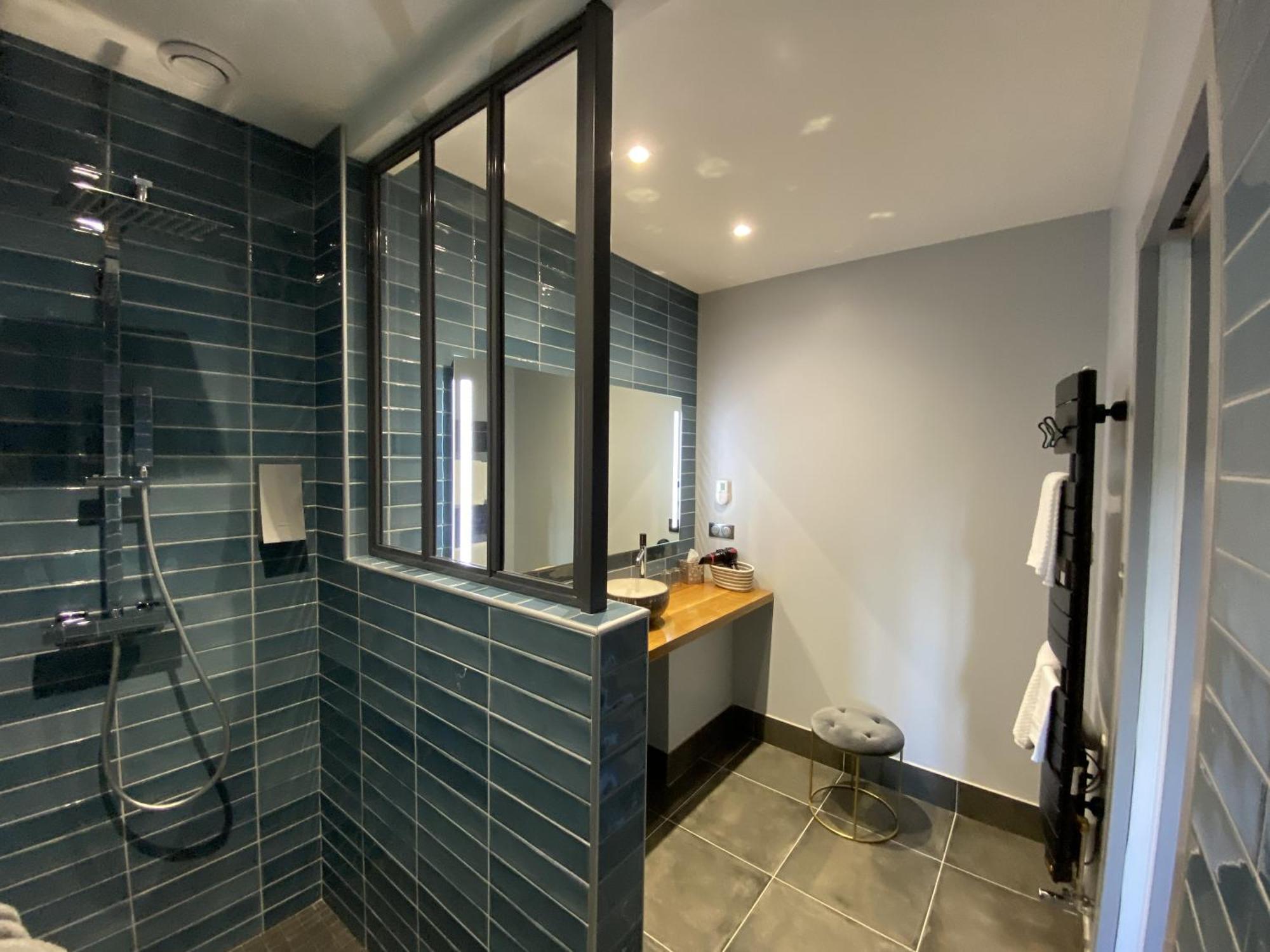 Le Terminus Hotel Турню Екстериор снимка