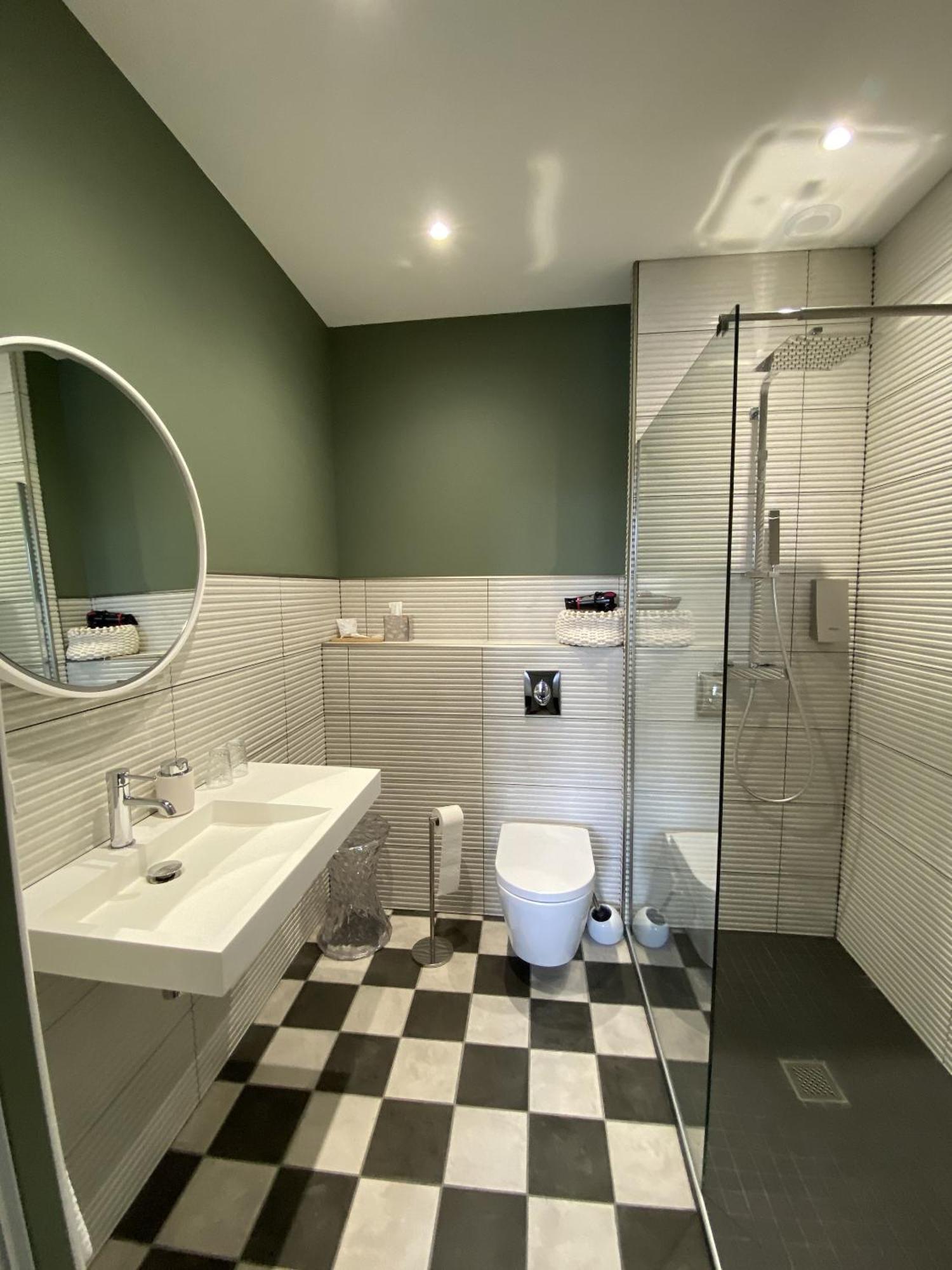 Le Terminus Hotel Турню Екстериор снимка